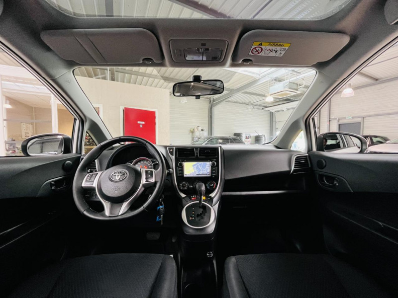 Photo 3 de l'offre de TOYOTA VERSO-S 100 VVT-i Skyview MultiDrive S à 10990€ chez Occasions Champenoises