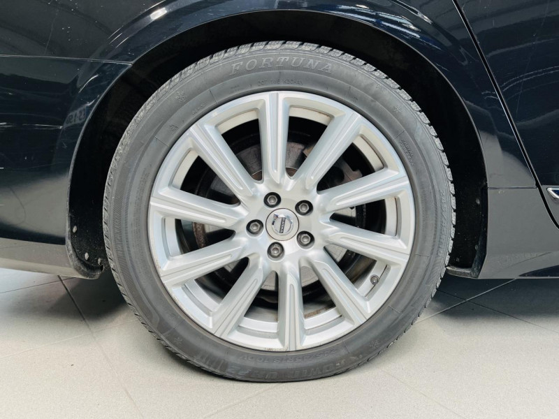 Photo 24 de l'offre de VOLVO V90  D4 190 ch Geartronic 8 Inscription à 26490€ chez Occasions Champenoises