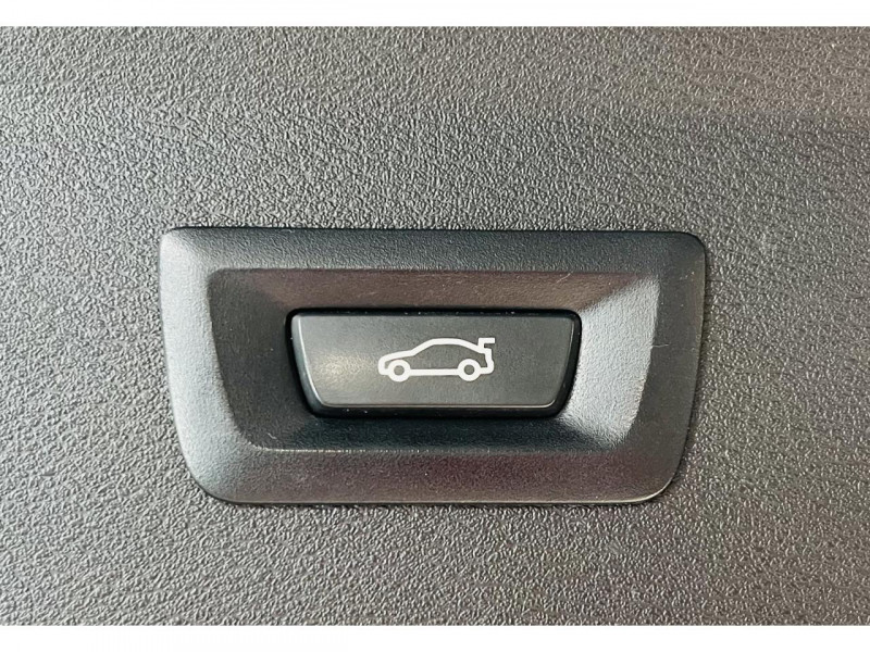 Photo 11 de l'offre de BMW X1  sDrive 20i 192 ch DKG7 F48 Sport à 18490€ chez Occasions Champenoises