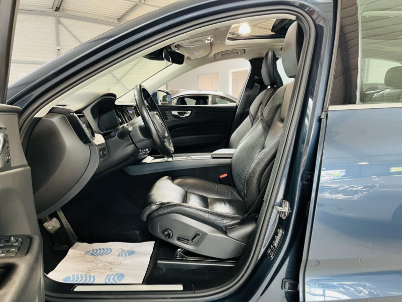 Photo 11 de l'offre de VOLVO XC60  B4 AWD 197 ch Geartronic 8 Inscription à 31990€ chez Occasions Champenoises