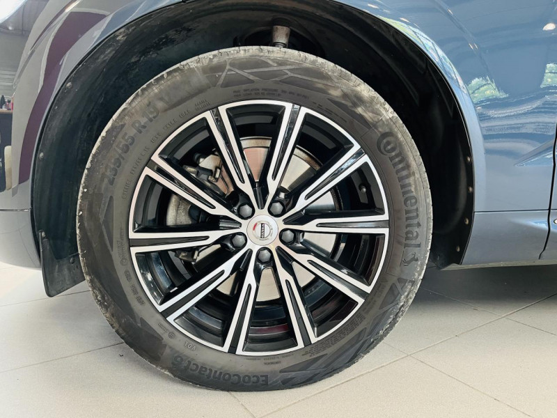 Photo 25 de l'offre de VOLVO XC60  B4 AWD 197 ch Geartronic 8 Inscription à 31990€ chez Occasions Champenoises