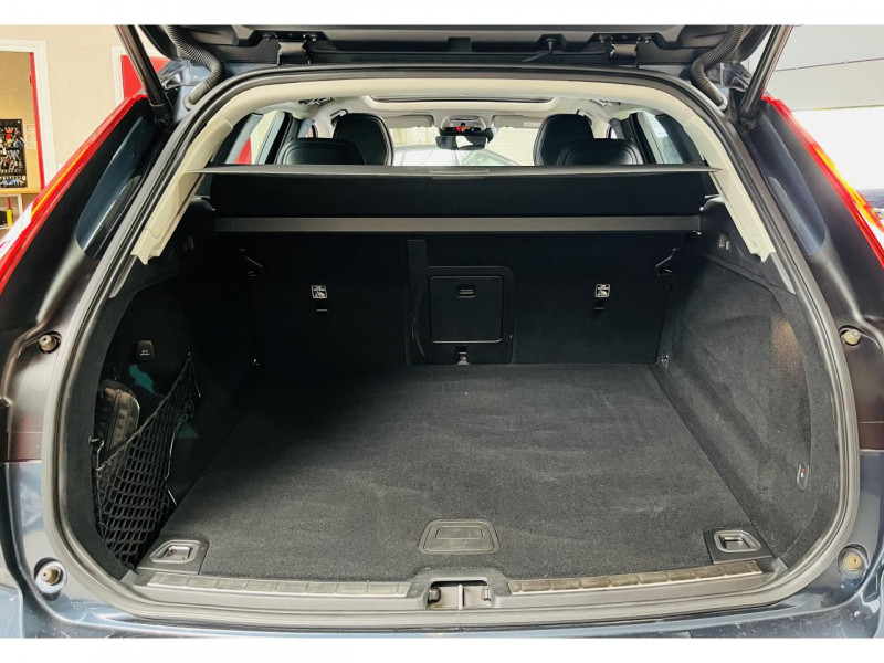 Photo 15 de l'offre de VOLVO XC60  B4 AWD 197 ch Geartronic 8 Inscription à 31990€ chez Occasions Champenoises