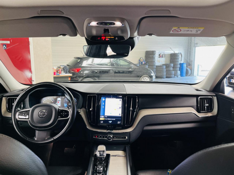 Photo 4 de l'offre de VOLVO XC60  B4 AWD 197 ch Geartronic 8 Inscription à 31990€ chez Occasions Champenoises