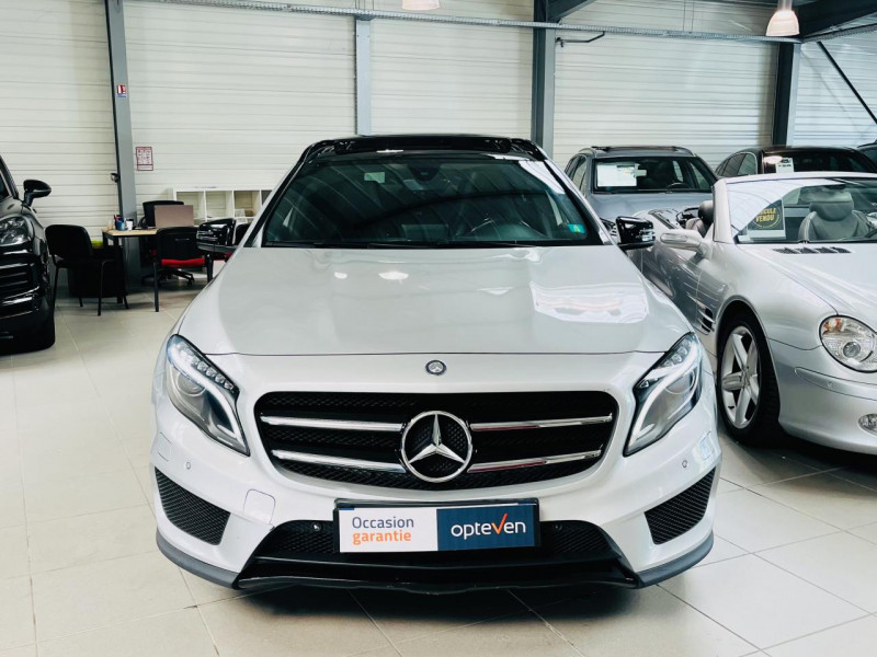 Photo 2 de l'offre de MERCEDES-BENZ CLASSE GLA 200 d Fascination 7-G DCT A à 19490€ chez Occasions Champenoises