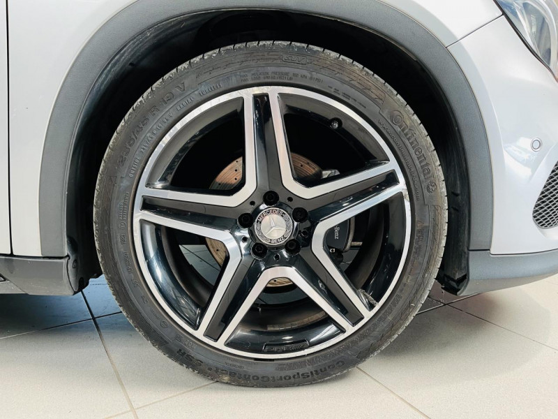 Photo 21 de l'offre de MERCEDES-BENZ CLASSE GLA 200 d Fascination 7-G DCT A à 19490€ chez Occasions Champenoises