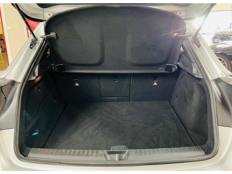 Photo 11 de l'offre de MERCEDES-BENZ CLASSE GLA 200 d Fascination 7-G DCT A à 19490€ chez Occasions Champenoises
