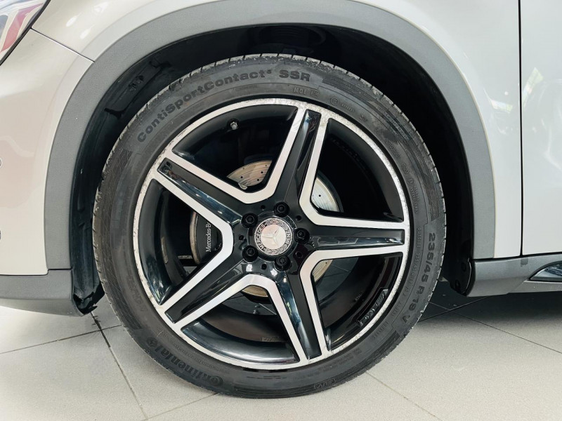 Photo 18 de l'offre de MERCEDES-BENZ CLASSE GLA 200 d Fascination 7-G DCT A à 19490€ chez Occasions Champenoises