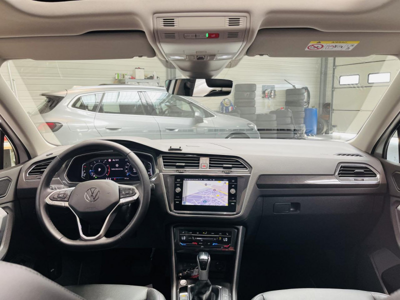 Photo 3 de l'offre de VOLKSWAGEN TIGUAN 1.5 TSI 150ch DSG7 Elegance Exclusive à 32990€ chez Occasions Champenoises