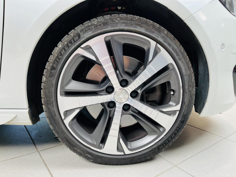 Photo 24 de l'offre de PEUGEOT 308 SW  1.6 THP 205ch S&S BVM6 GT à 14990€ chez Occasions Champenoises