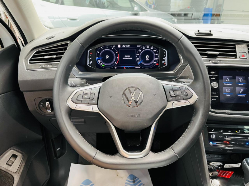 Photo 4 de l'offre de VOLKSWAGEN TIGUAN 1.5 TSI 150ch DSG7 Elegance Exclusive à 32990€ chez Occasions Champenoises
