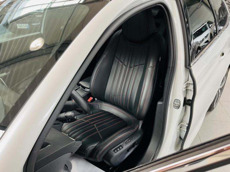Photo 9 de l'offre de PEUGEOT 308 SW  1.6 THP 205ch S&S BVM6 GT à 14990€ chez Occasions Champenoises