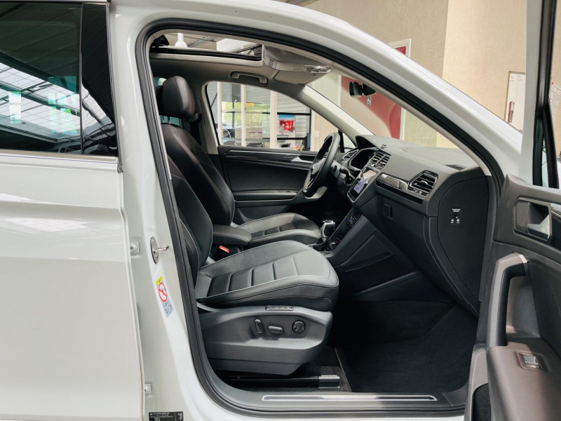 Photo 17 de l'offre de VOLKSWAGEN TIGUAN 1.5 TSI 150ch DSG7 Elegance Exclusive à 32990€ chez Occasions Champenoises