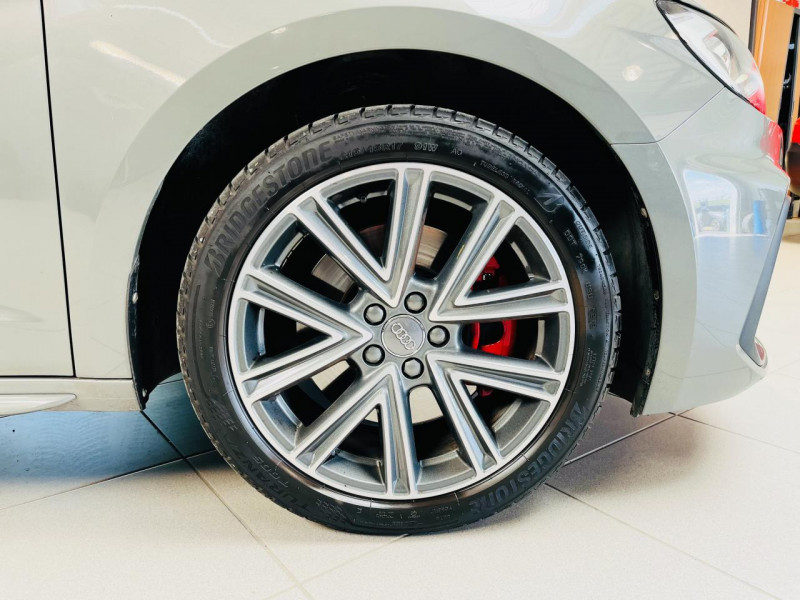 Photo 24 Audi A1 SPORTBACK II 40 TFSI 200 S LINE S TRONIC 6 ESSENCE Chronos Gray Metallic en vente chez Occasions Champenoises Photo 24 de l'offre de AUDI A1 SPORTBACK II 40 TFSI 200 S LINE S TRONIC 6 à 25490€ chez Occasions Champenoises