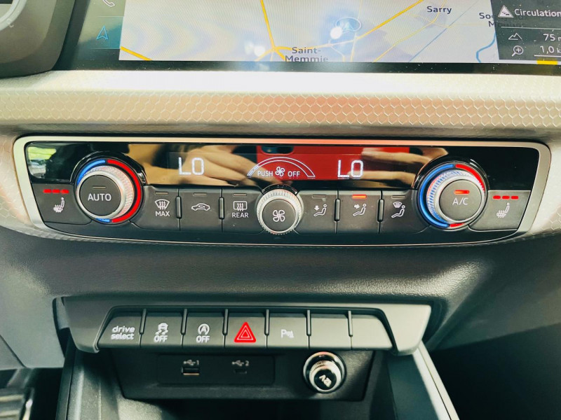 Photo 9 Audi A1 SPORTBACK II 40 TFSI 200 S LINE S TRONIC 6 ESSENCE Chronos Gray Metallic en vente chez Occasions Champenoises Photo 9 de l'offre de AUDI A1 SPORTBACK II 40 TFSI 200 S LINE S TRONIC 6 à 25490€ chez Occasions Champenoises