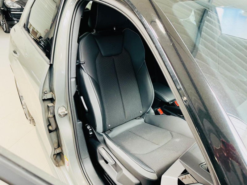 Photo 16 Audi A1 SPORTBACK II 40 TFSI 200 S LINE S TRONIC 6 ESSENCE Chronos Gray Metallic en vente chez Occasions Champenoises Photo 16 de l'offre de AUDI A1 SPORTBACK II 40 TFSI 200 S LINE S TRONIC 6 à 25490€ chez Occasions Champenoises