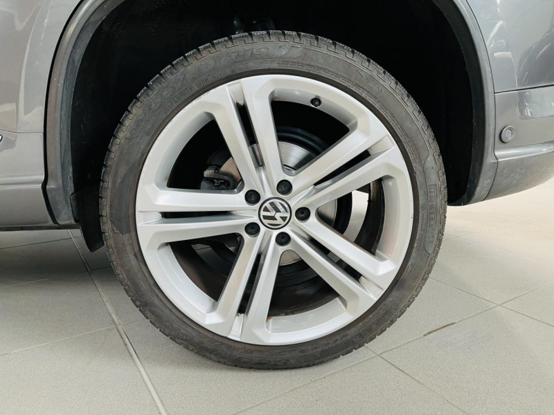 Photo 20 de l'offre de VOLKSWAGEN TIGUAN 1.4 TSI 150 BlueMotion Technology Sportline à 15990€ chez Occasions Champenoises