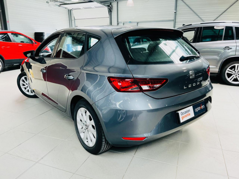 Photo 14 de l'offre de SEAT LEON 1.6 TDI 110 Start/Stop Ecomotive Style à 12490€ chez Occasions Champenoises