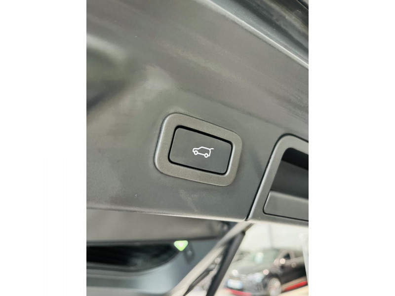 Photo 17 de l'offre de LAND-ROVER RANGE ROVER VELAR 3.0 V6 D300 Première Édition à 34990€ chez Occasions Champenoises