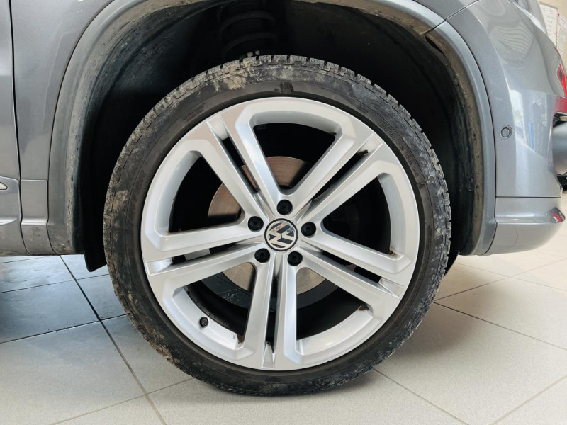 Photo 22 de l'offre de VOLKSWAGEN TIGUAN 1.4 TSI 150 BlueMotion Technology Sportline à 15990€ chez Occasions Champenoises