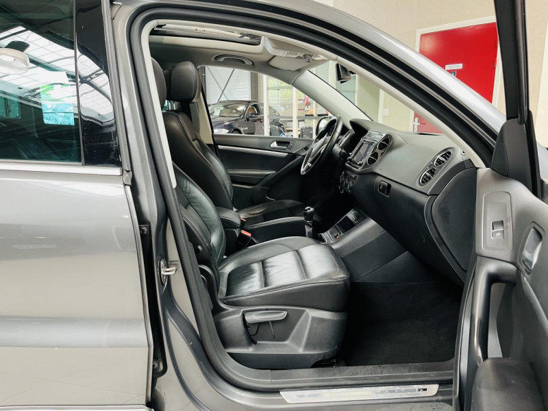 Photo 14 de l'offre de VOLKSWAGEN TIGUAN 1.4 TSI 150 BlueMotion Technology Sportline à 15990€ chez Occasions Champenoises