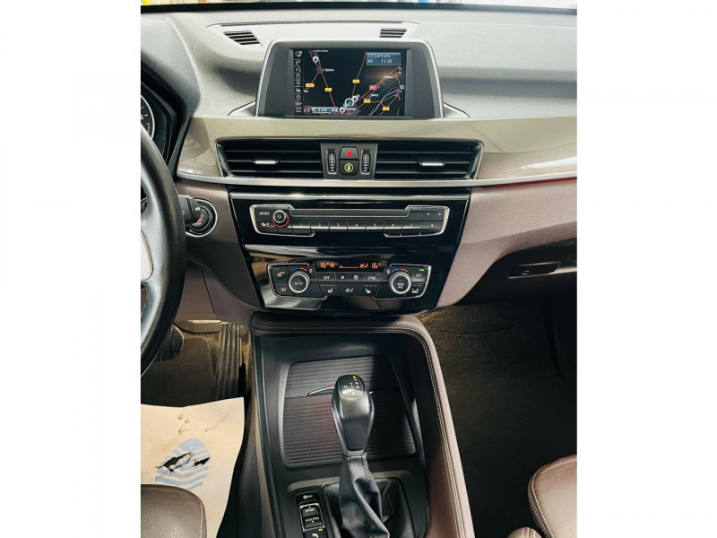 Photo 6 de l'offre de BMW X1  xDrive 20i 192 ch BVA8 F48 xLine à 22990€ chez Occasions Champenoises