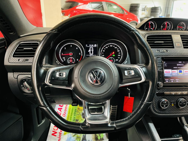 Photo 4 de l'offre de VOLKSWAGEN SCIROCCO 2.0 16V TDI FAP BlueMotion - 184 - BV DSG 6  Black Session à 14990€ chez Occasions Champenoises