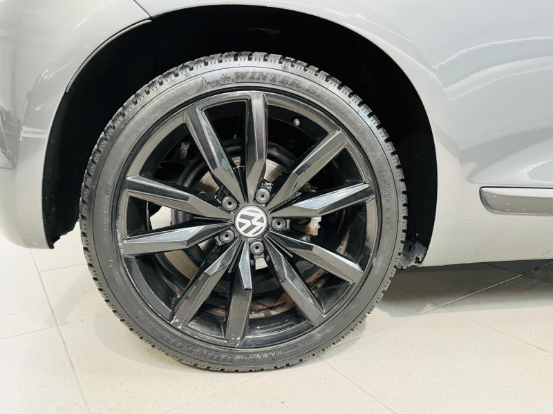 Photo 19 de l'offre de VOLKSWAGEN SCIROCCO 2.0 16V TDI FAP BlueMotion - 184 - BV DSG 6  Black Session à 14990€ chez Occasions Champenoises