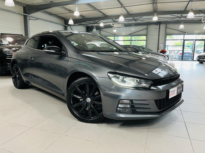 Volkswagen SCIROCCO 2.0 16V TDI FAP BlueMotion - 184 - BV DSG 6  Black Session DIESEL GRIS FONCE Occasion à vendre