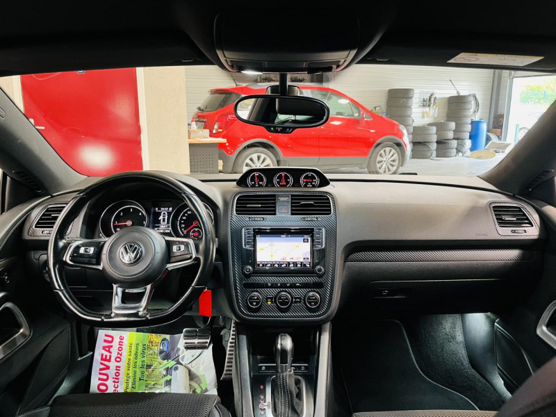 Photo 3 de l'offre de VOLKSWAGEN SCIROCCO 2.0 16V TDI FAP BlueMotion - 184 - BV DSG 6  Black Session à 14990€ chez Occasions Champenoises