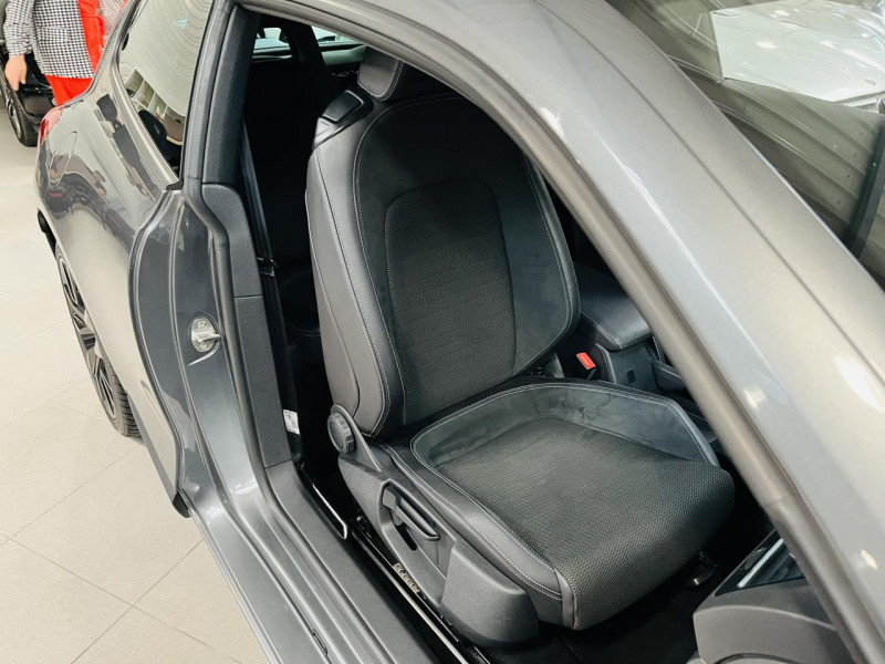Photo 13 de l'offre de VOLKSWAGEN SCIROCCO 2.0 16V TDI FAP BlueMotion - 184 - BV DSG 6  Black Session à 14990€ chez Occasions Champenoises