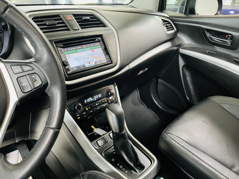 Photo 6 Suzuki SX4 S-CROSS 1.6 VVT 120 ch Privilège CVT ESSENCE Brun Métallisé en vente chez Occasions Champenoises Photo 6 de l'offre de SUZUKI SX4 S-CROSS 1.6 VVT 120 ch Privilège CVT à 11990€ chez Occasions Champenoises