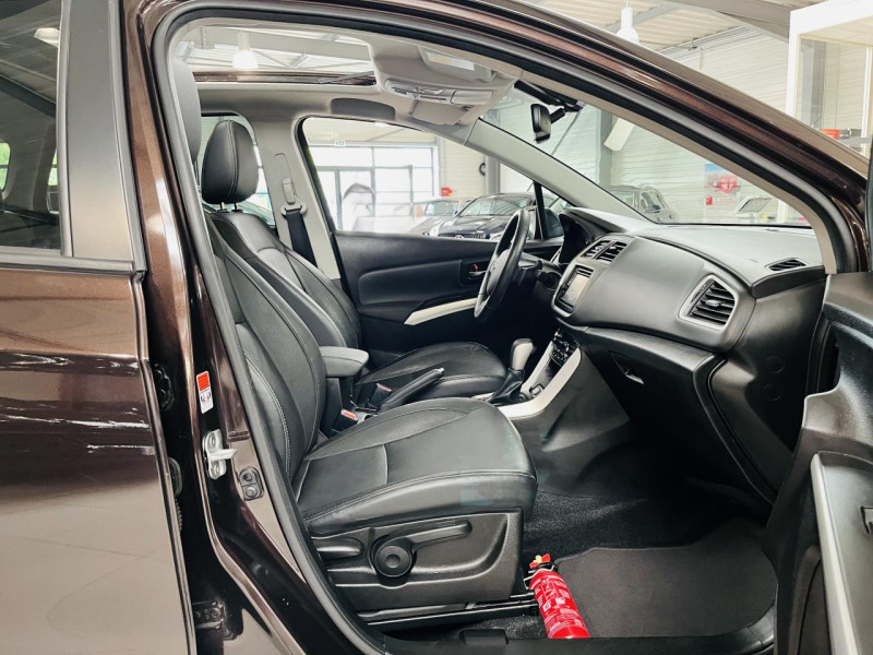 Photo 15 Suzuki SX4 S-CROSS 1.6 VVT 120 ch Privilège CVT ESSENCE Brun Métallisé en vente chez Occasions Champenoises Photo 15 de l'offre de SUZUKI SX4 S-CROSS 1.6 VVT 120 ch Privilège CVT à 11990€ chez Occasions Champenoises