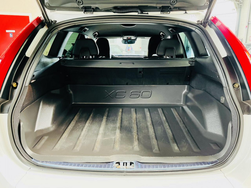 Photo 13 de l'offre de VOLVO XC60  D3 150 ch Summum Geartronic 8 à 19990€ chez Occasions Champenoises