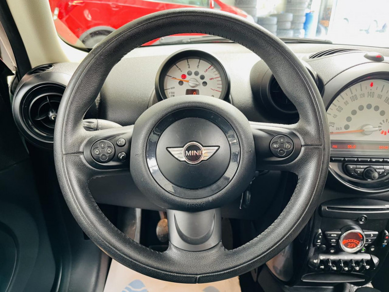 Photo 5 de l'offre de MINI COUNTRYMAN  D 112 ch ALL4 Cooper Pack Red Hot Chili à 12990€ chez Occasions Champenoises