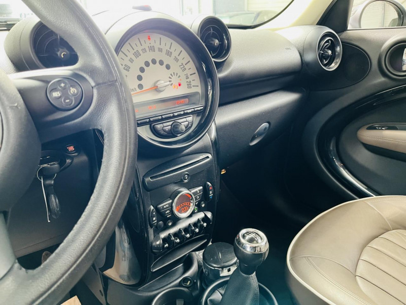 Photo 6 de l'offre de MINI COUNTRYMAN  D 112 ch ALL4 Cooper Pack Red Hot Chili à 12990€ chez Occasions Champenoises