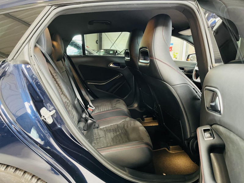 Photo 14 de l'offre de MERCEDES-BENZ CLA SHOOTING BRAKE 250 7-G DCT 4Matic Launch Edition à 22990€ chez Occasions Champenoises