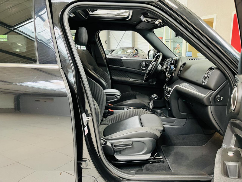 Photo 13 de l'offre de MINI COUNTRYMAN  Cooper SE  136ch + 88ch  ALL4 BVA6 à 16990€ chez Occasions Champenoises