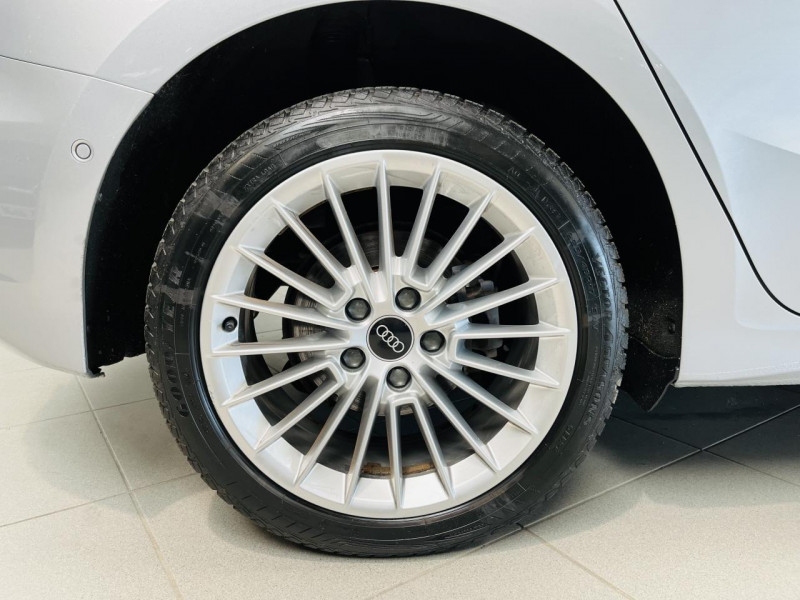 Photo 23 de l'offre de AUDI A3 SPORTBACK  40 TFSIe 204 S tronic 6 Design à 22990€ chez Occasions Champenoises