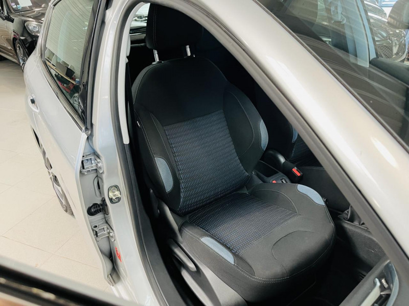 Photo 13 de l'offre de PEUGEOT 208  1.6 VTi 120ch BVM5 Allure à 7490€ chez Occasions Champenoises