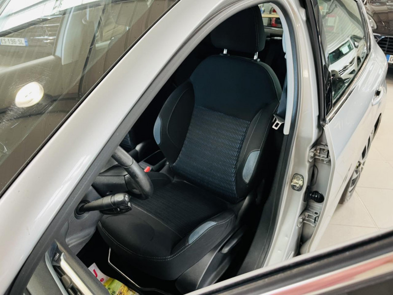 Photo 7 de l'offre de PEUGEOT 208  1.6 VTi 120ch BVM5 Allure à 7490€ chez Occasions Champenoises