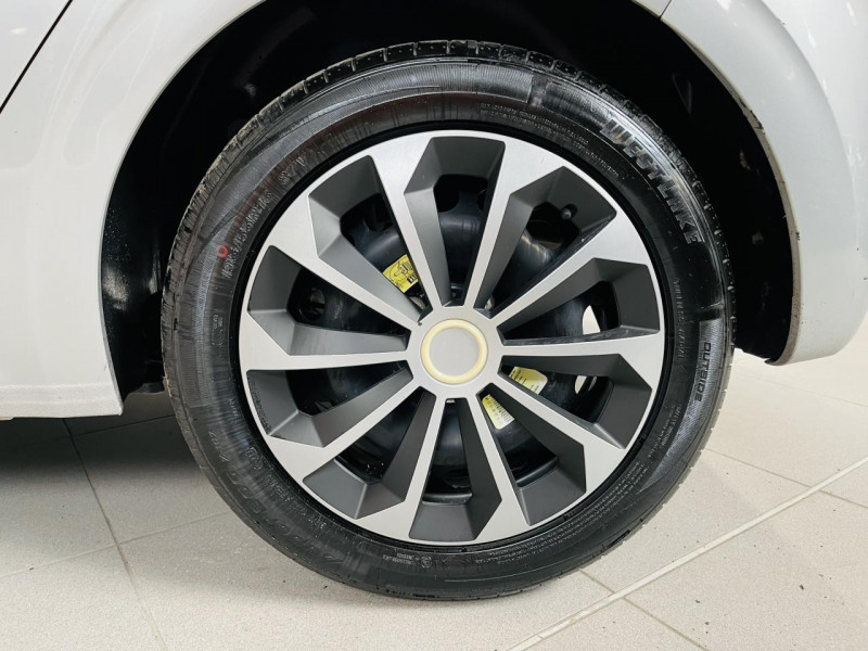 Photo 18 de l'offre de PEUGEOT 208  1.6 VTi 120ch BVM5 Allure à 7490€ chez Occasions Champenoises