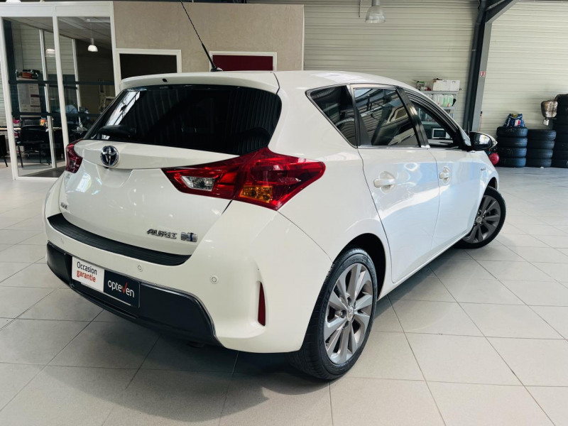 Photo 18 de l'offre de TOYOTA AURIS Hybride 136h CVT Style à 13490€ chez Occasions Champenoises