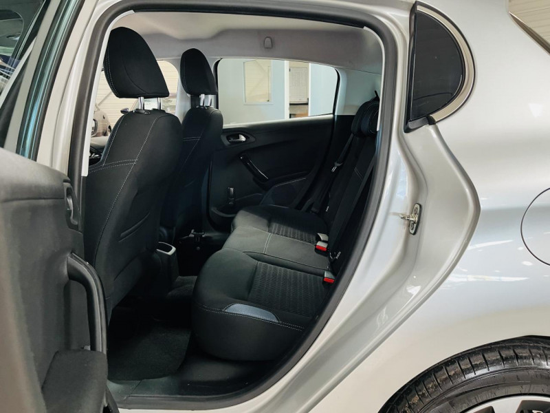 Photo 9 de l'offre de PEUGEOT 208  1.6 VTi 120ch BVM5 Allure à 7490€ chez Occasions Champenoises
