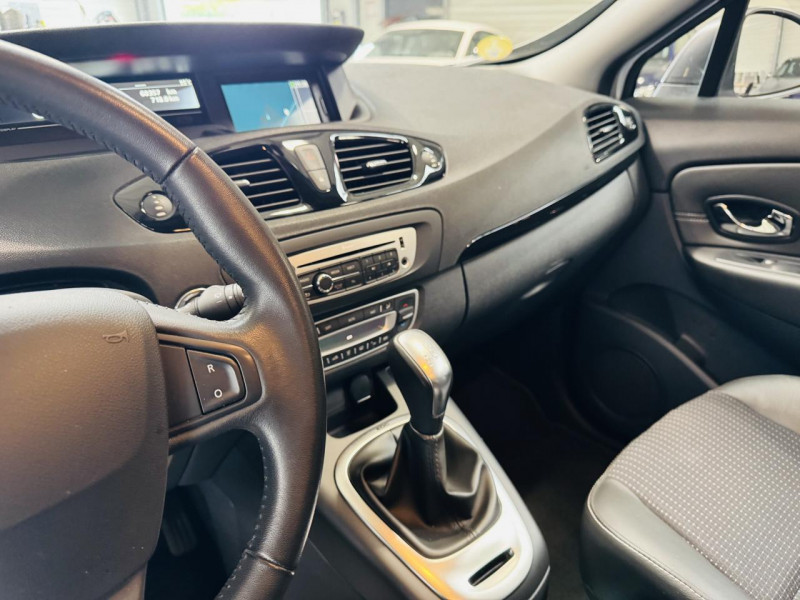 Photo 5 de l'offre de RENAULT SCENIC III  dCi 110 FAP eco2 Zen EDC à 11990€ chez Occasions Champenoises