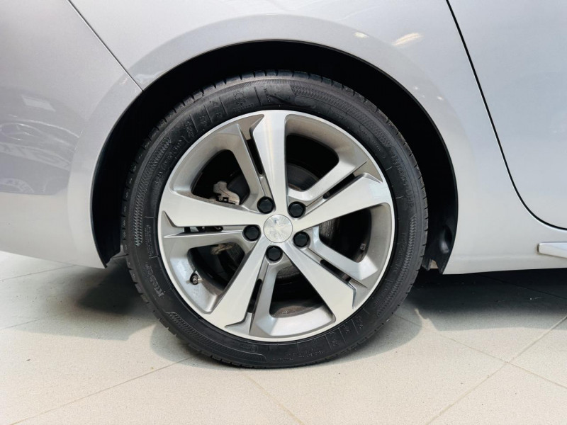 Photo 21 de l'offre de PEUGEOT 308 SW 1.5 BlueHDi 130ch S&S GT Line à 12990€ chez Occasions Champenoises
