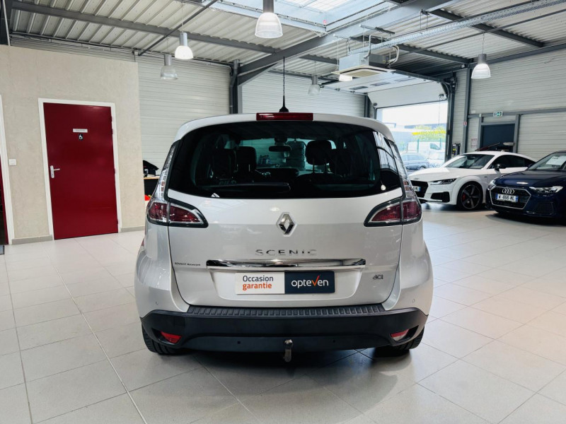 Photo 16 de l'offre de RENAULT SCENIC III  dCi 110 FAP eco2 Zen EDC à 11990€ chez Occasions Champenoises