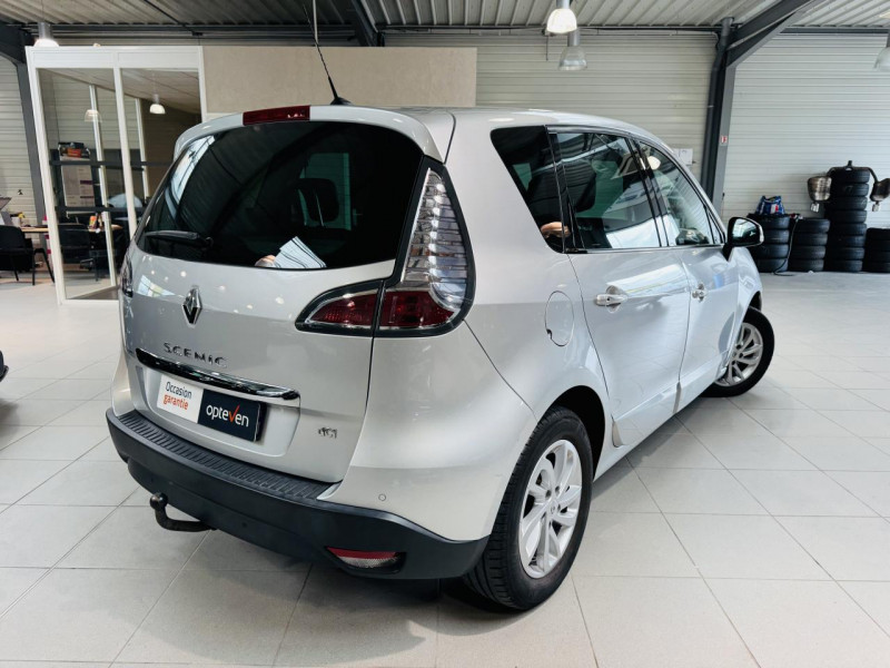 Photo 17 de l'offre de RENAULT SCENIC III  dCi 110 FAP eco2 Zen EDC à 11990€ chez Occasions Champenoises