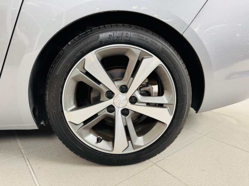 Photo 20 de l'offre de PEUGEOT 308 SW 1.5 BlueHDi 130ch S&S GT Line à 12990€ chez Occasions Champenoises