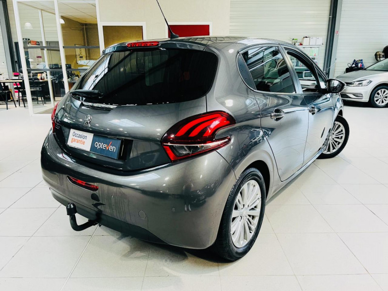 Photo 17 de l'offre de PEUGEOT 208  BlueHDi 100ch S&S BVM5 Signature à 10490€ chez Occasions Champenoises