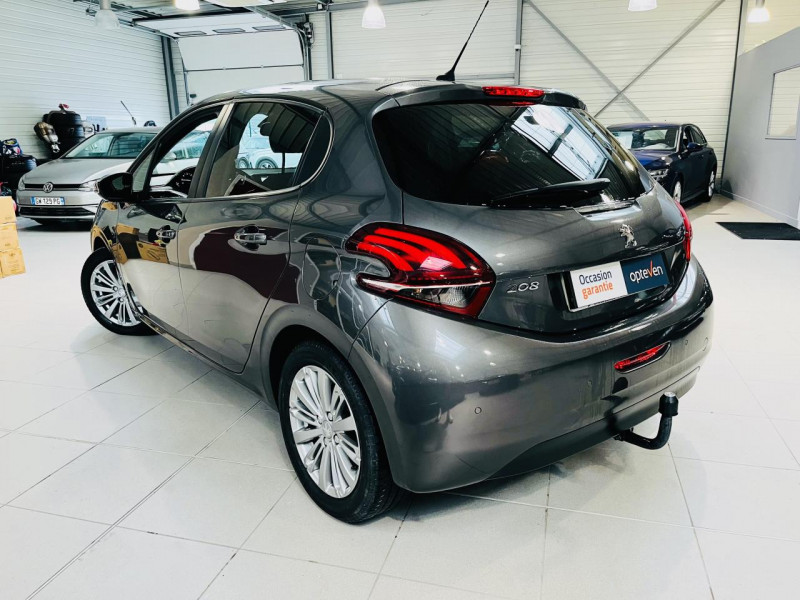 Photo 15 de l'offre de PEUGEOT 208  BlueHDi 100ch S&S BVM5 Signature à 10490€ chez Occasions Champenoises